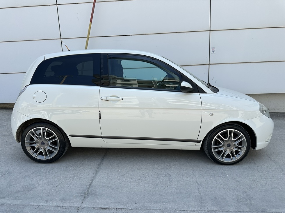 Lancia Ypsilon ΑΥΤΟΜΑΤΟ Α' ΧΕΡΙ ΕΛΛΗΝΙΚΗΣ ΑΝΤΙΠΡΟΣΩΠΕΙΑΣ