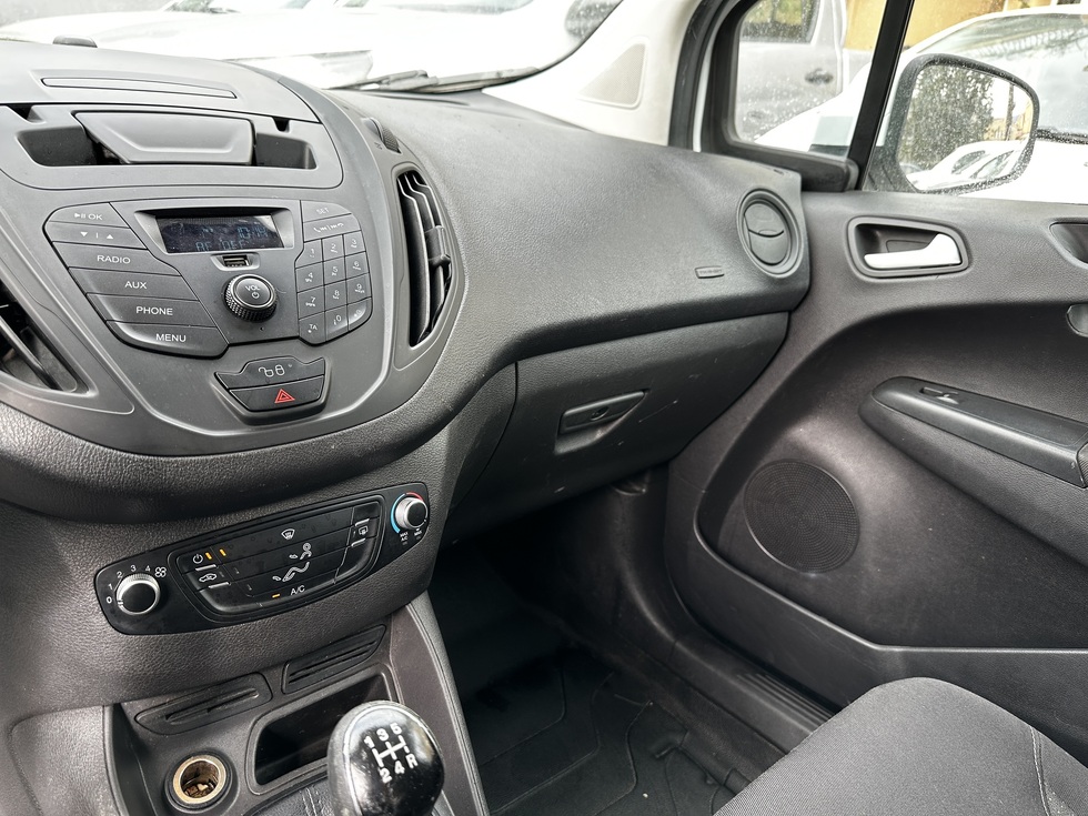 Ford Transit Courier ΕΛΛΗΝΙΚΗΣ ΑΝΤΙΠΡΟΣΩΠΕΙΑΣ