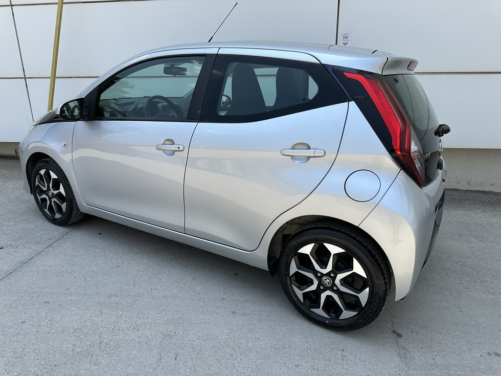 Toyota Aygo  Χ-Play ΑΥΤΟΜΑΤΟ ΕΛΛΗΝΙΚΗΣ ΑΝΤΙΠΡΟΣΩΠΕΙΑΣ