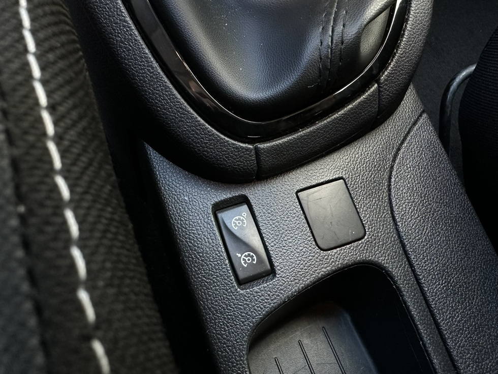 Renault Clio ΕΛΛΗΝΙΚΗΣ ΑΝΤΙΠΡΟΣΩΠΕΙΑΣ