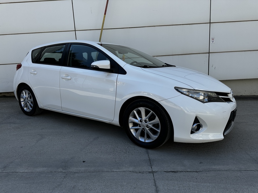 Toyota Auris ΕΛΛΗΝΙΚΗΣ ΑΝΤΙΠΡΟΣΩΠΕΙΑΣ