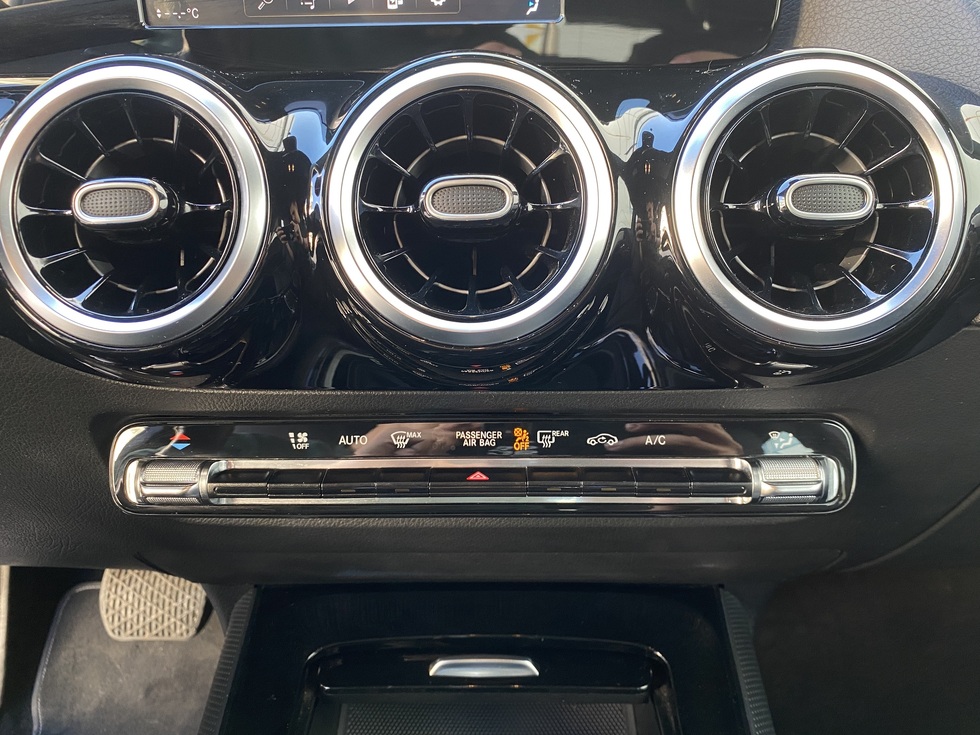 Mercedes Gla ΑΥΤΟΜΑΤΟ ΕΛΛΗΝΙΚΗΣ ΑΝΤΙΠΡΟΣΩΠΕΙΑΣ