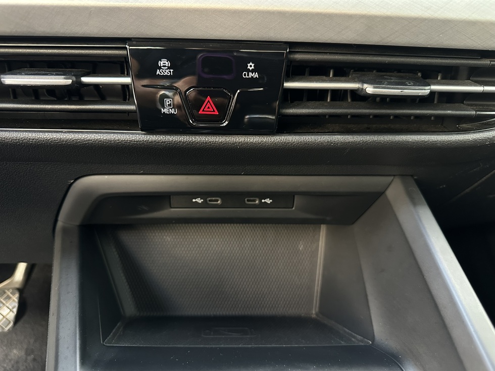 Volkswagen Golf ΤSI ACTIVE ΕΛΛΗΝΙΚΗΣ ΑΝΤΙΠΡΟΣΩΠΕΙΑΣ