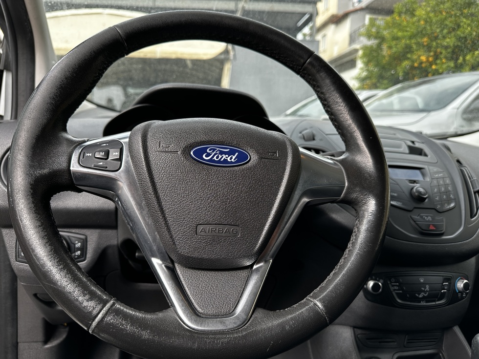 Ford Transit Courier ΕΛΛΗΝΙΚΗΣ ΑΝΤΙΠΡΟΣΩΠΕΙΑΣ