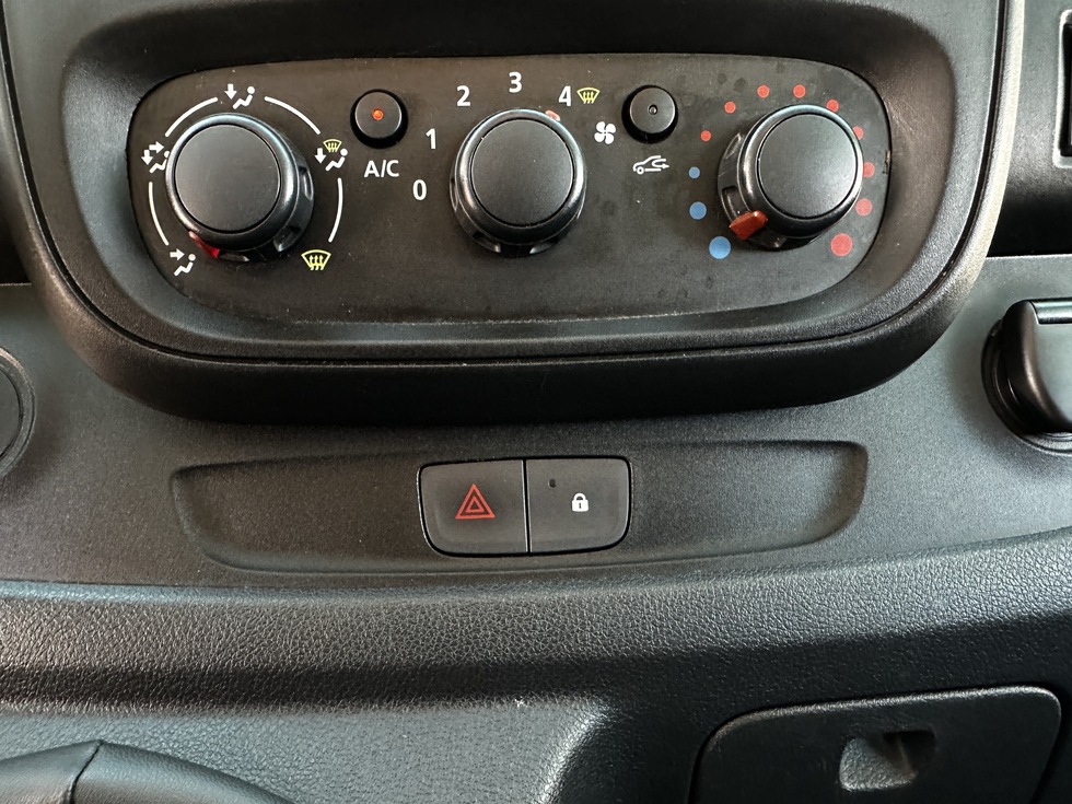 Opel Vivaro 9ΘΕΣΙΟ ΤΙΜΗ ΤΕΛΙΚΗ ΜΕ ΦΠΑ