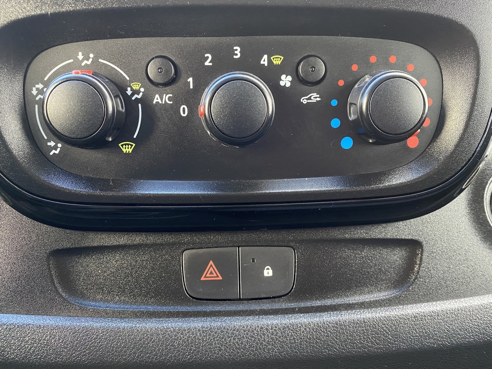 Opel Vivaro 9ΘΕΣΙΟ ΕΛΛΗΝΙΚΗΣ ΑΝΤΙΠΡΟΣΩΠΕΙΑΣ