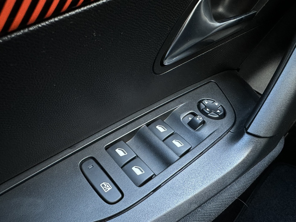 Peugeot 2008 Active Plus ΕΛΛΗΝΙΚΗΣ ΑΝΤΙΠΡΟΣΩΠΕΙΑΣ