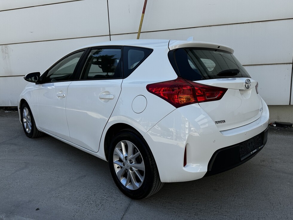 Toyota Auris ΕΛΛΗΝΙΚΗΣ ΑΝΤΙΠΡΟΣΩΠΕΙΑΣ