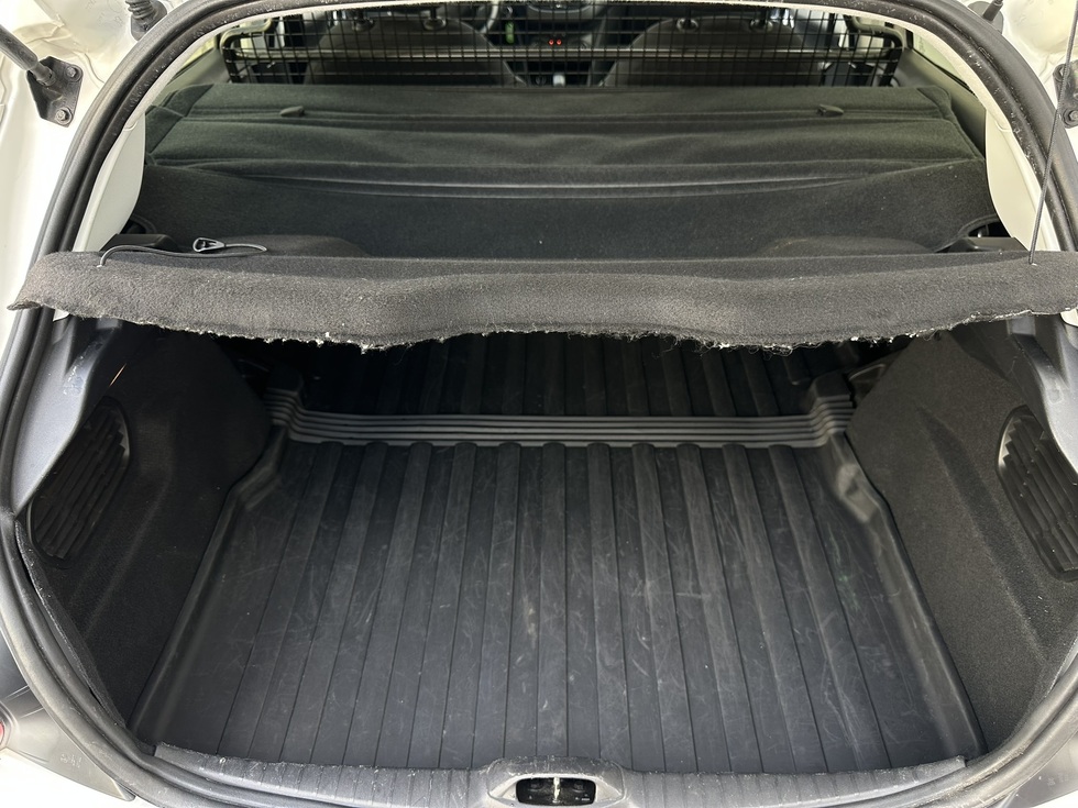 Peugeot 208 VAN ΕΛΛΗΝΙΚΗΣ ΑΝΤΙΠΡΟΣΩΠΕΙΑΣ