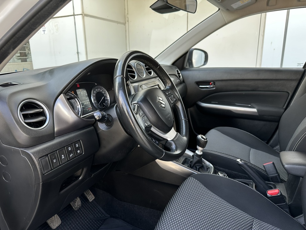 Suzuki Vitara HYBRID 4x4 ΕΛΛΗΝΙΚΗΣ ΑΝΤΙΠΡΟΣΩΠΕΙΑΣ